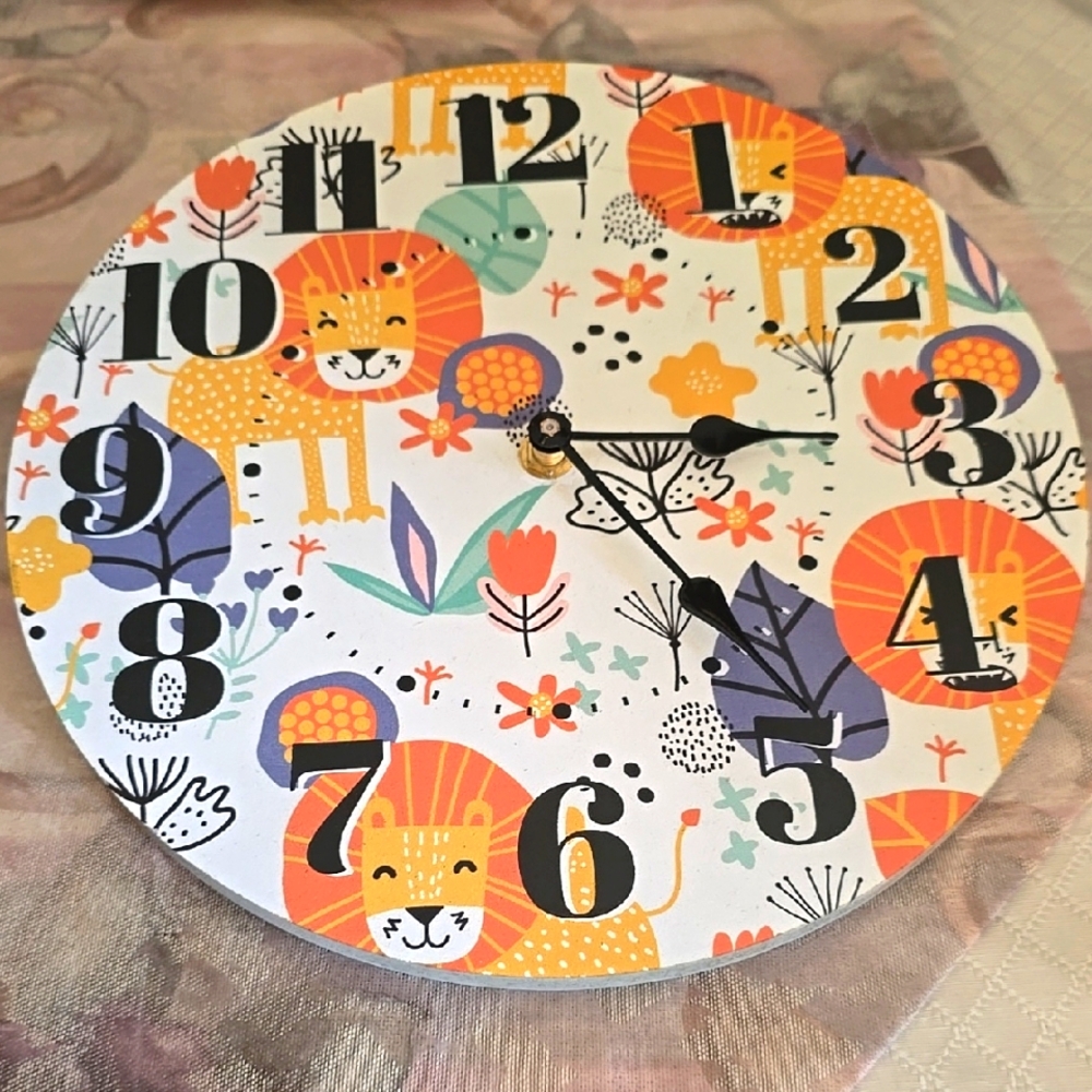 Tekken 10 Inch Jungle Safari Nursery Orange‎ Purple Green Quartz Battery Clock